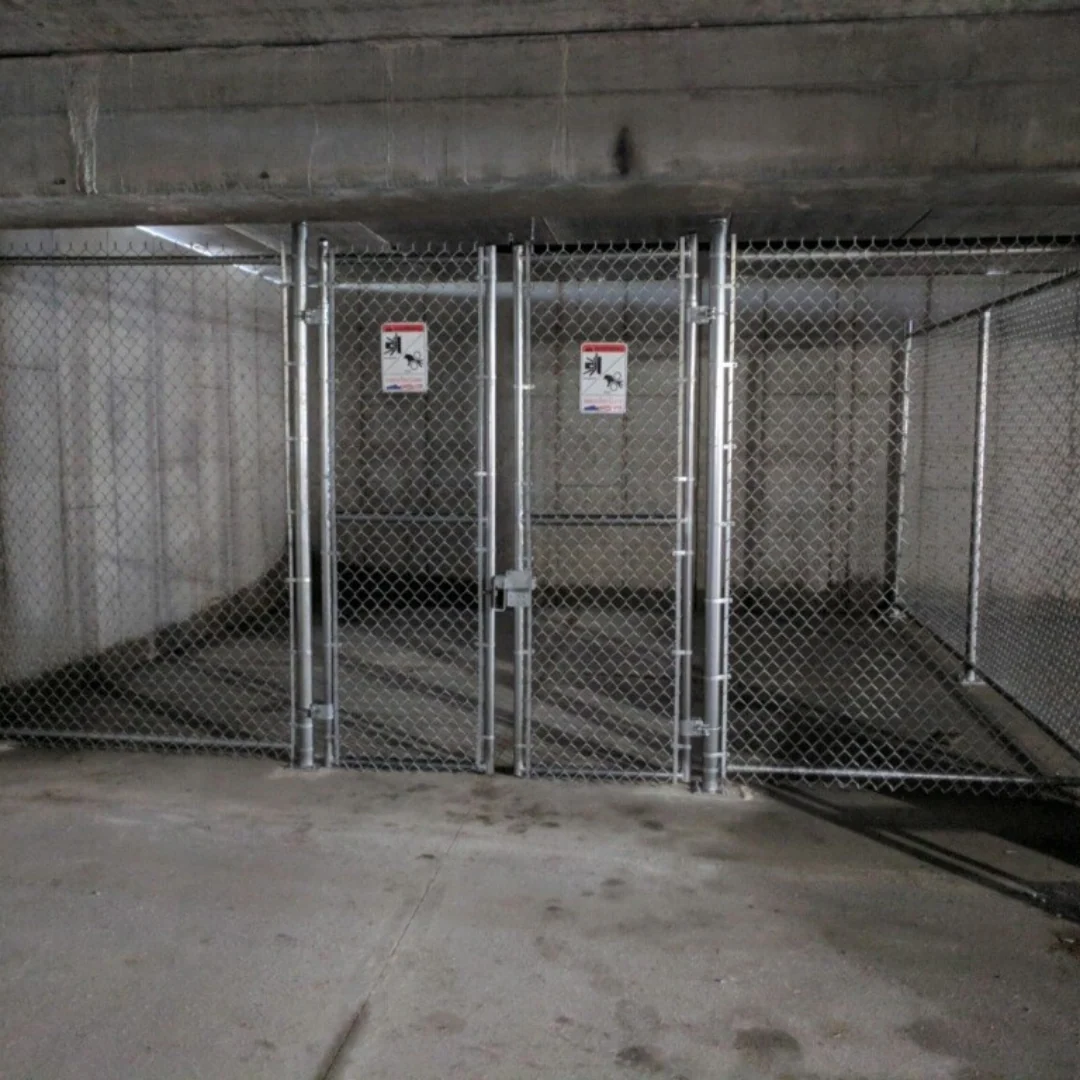 1-5/8" American Ultra Latch Double Drive For Chain Link Fences - Image 3