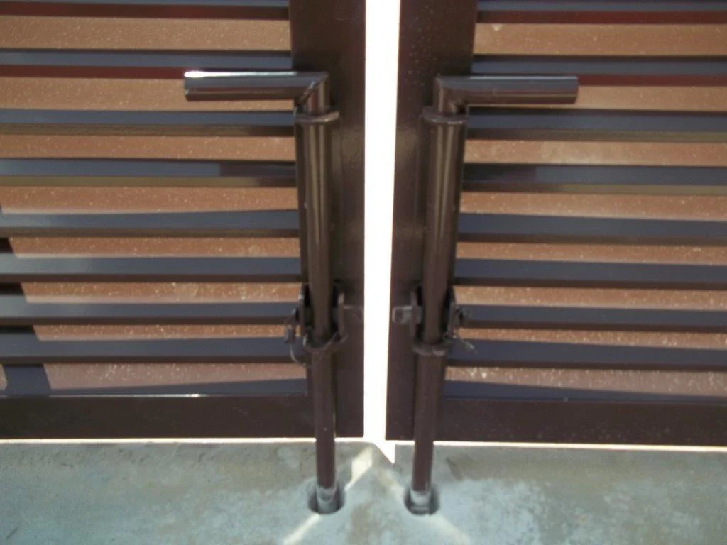 25" x 1" Galvanized Heavy-Duty Commercial Drop Rod for Chain Link Fence Gates - Image 2